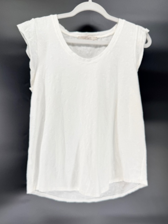 Tops - LOFT ivory coastal coquette floral embroidered blouse 🤍